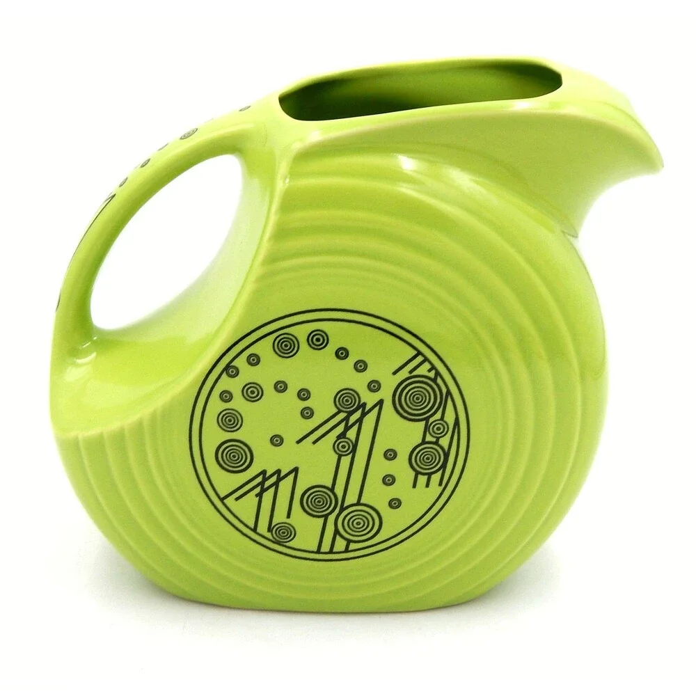 Homer Laughlin Fiesta Chartreuse Champagne Bubbles Large Disc Water Pitcher - Picture 10 of 10